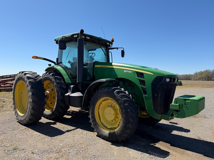 2010-john-deere-8270r-image-2