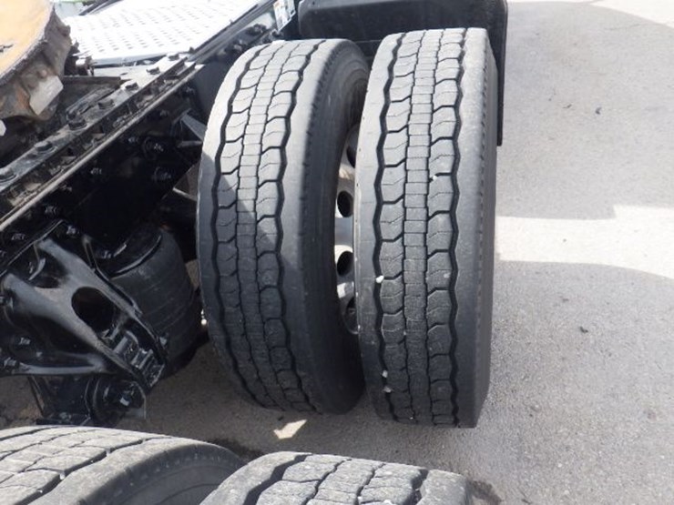 2024-kenworth-t680-image-7