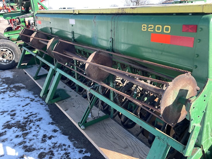 john-deere-8200-image-21