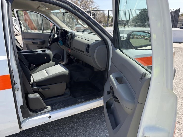 2008-chevrolet-1500-image-9