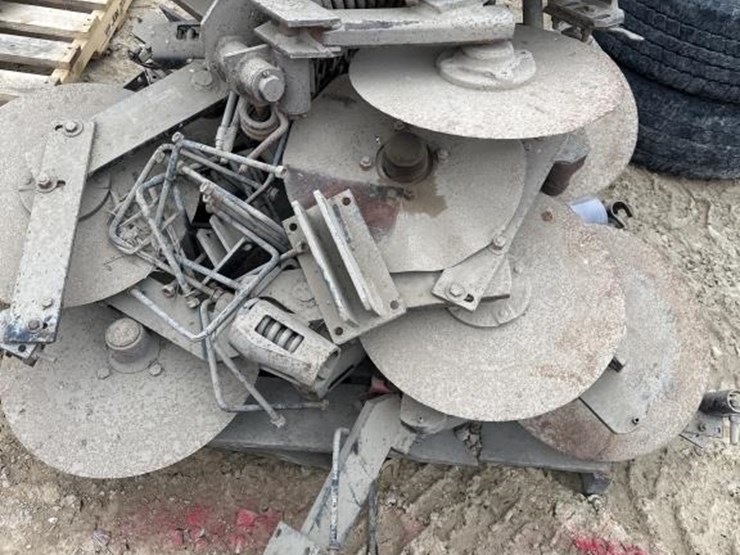 #75-•-pallet-no-till-coulters-for-anhydrous-applicator-image-2