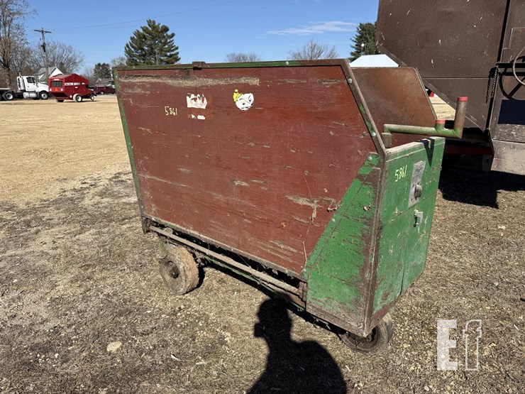 badger-silage-cart-image-3