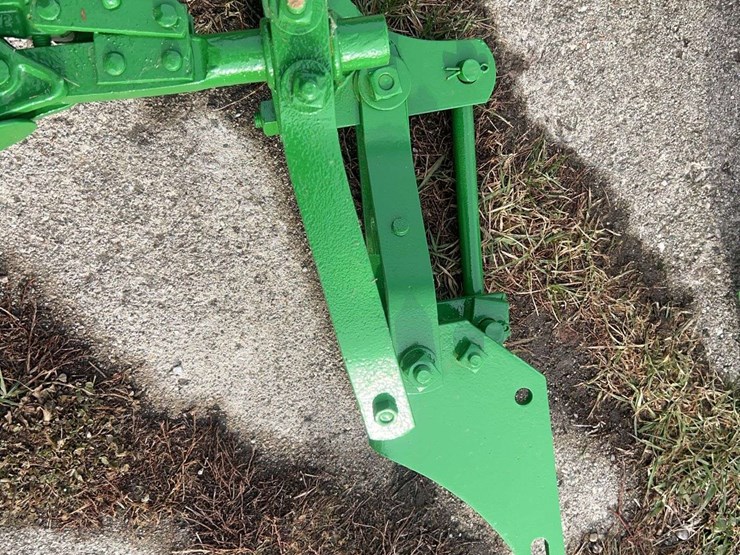 john-deere-one-row-mounted-cultivator-image-12