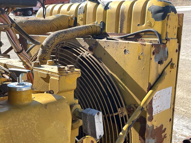 caterpillar-3208-image-39