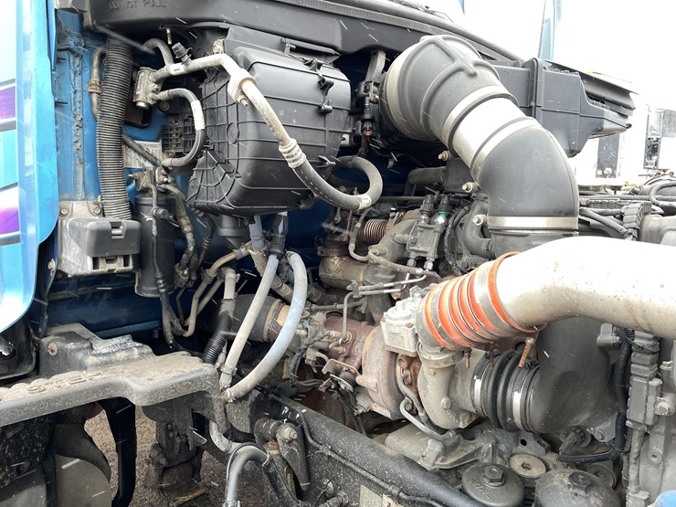 2019-peterbilt-579-image-73