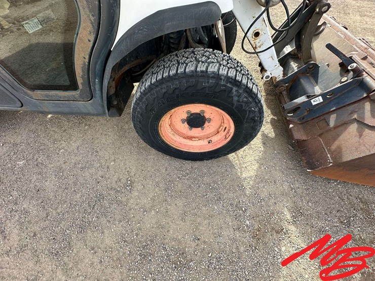 2005-bobcat-toolcat-5600-image-22