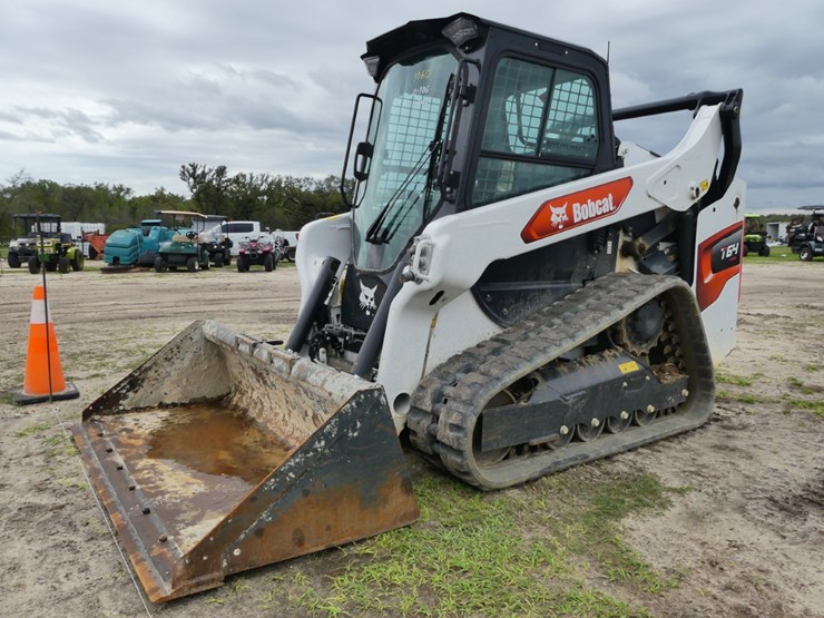 2023-bobcat-t64-image-2
