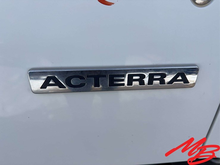 2002-sterling-m8500-image-16