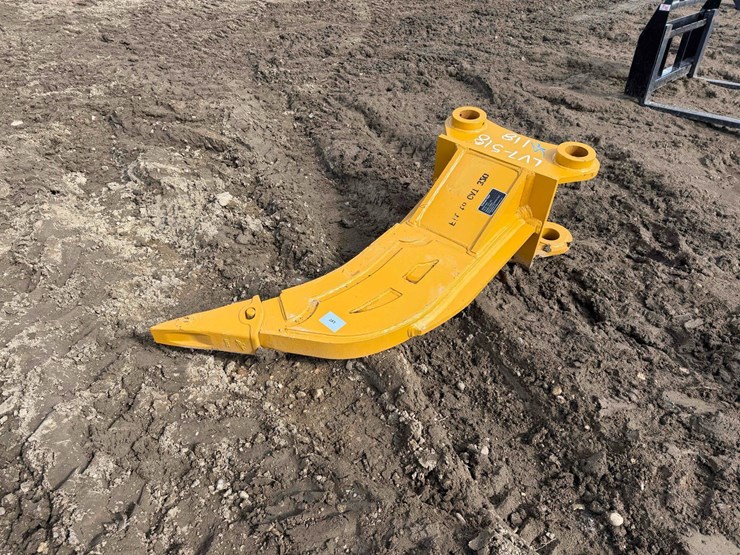 caterpillar-320-image-1