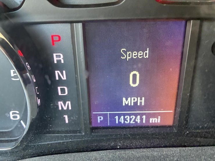 2015-chevrolet-silverado-2500hd-image-11