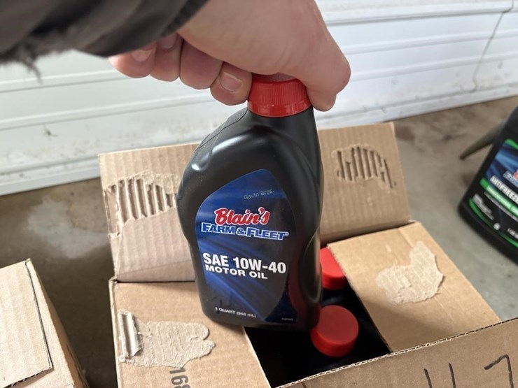 10w-40-motor-oil-image-2