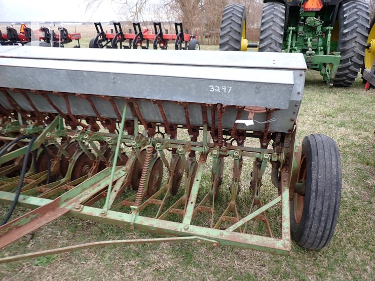 john-deere-b-image-3