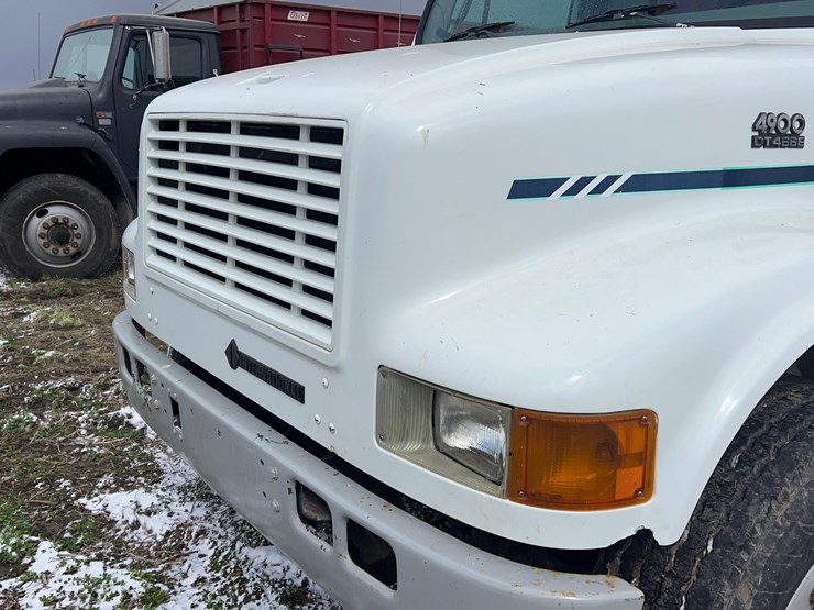 1999-international-4900-image-8