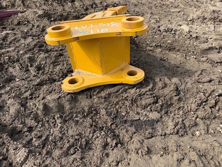 caterpillar-320-image-4