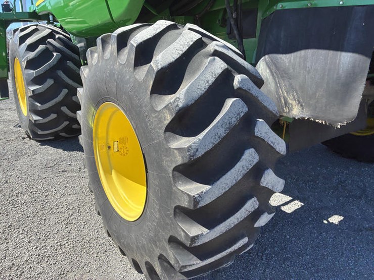 2005-john-deere-9660-sts-image-35