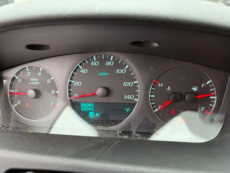 #1021-•-2014-chevy-impala-ltz-limited-(eau-claire,-wi)-(has-wi-title)-image-42