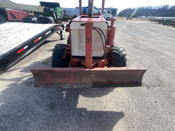 1975-ditch-witch-r40-image-19