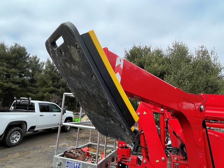 #1000-•-2024-cmc-90hd+-lift-(fall-creek,-wi)-image-46