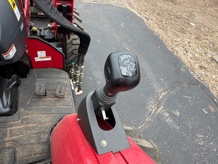#1022-•-mahindra-2638-tractor-with-loader-(eau-claire,-wi)-image-30
