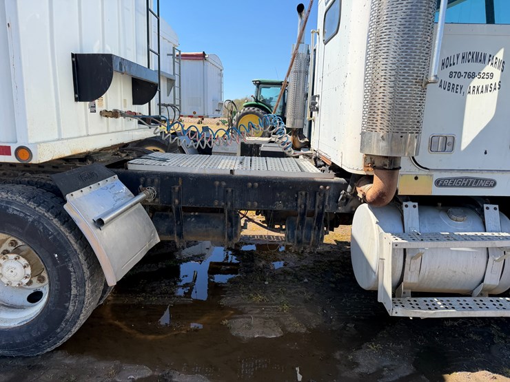 #42453-•-1996-freightliner-daycab-truck-tractor-vin:-1fupdcxb8th744360-image-39