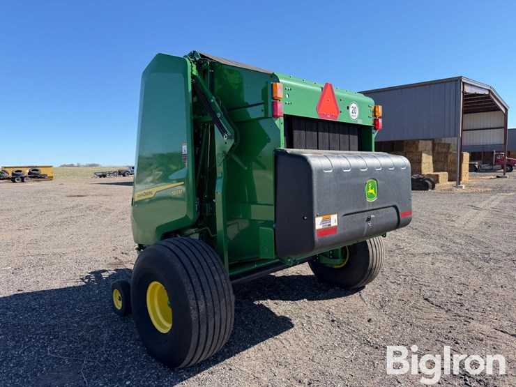 2024-john-deere-561m-image-7