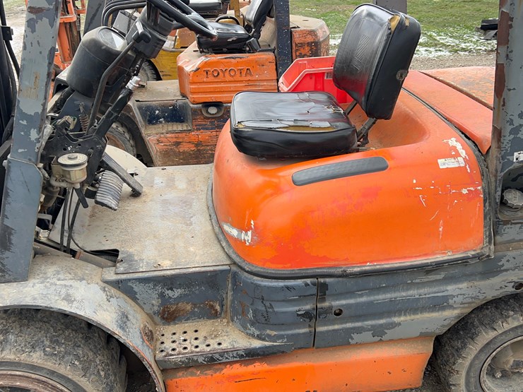 toyota-6000lb-forklift-image-5