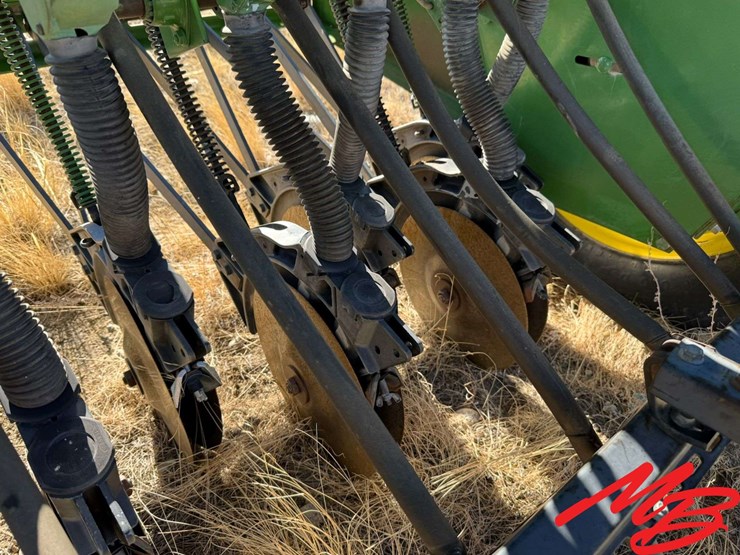 john-deere-8300-image-21