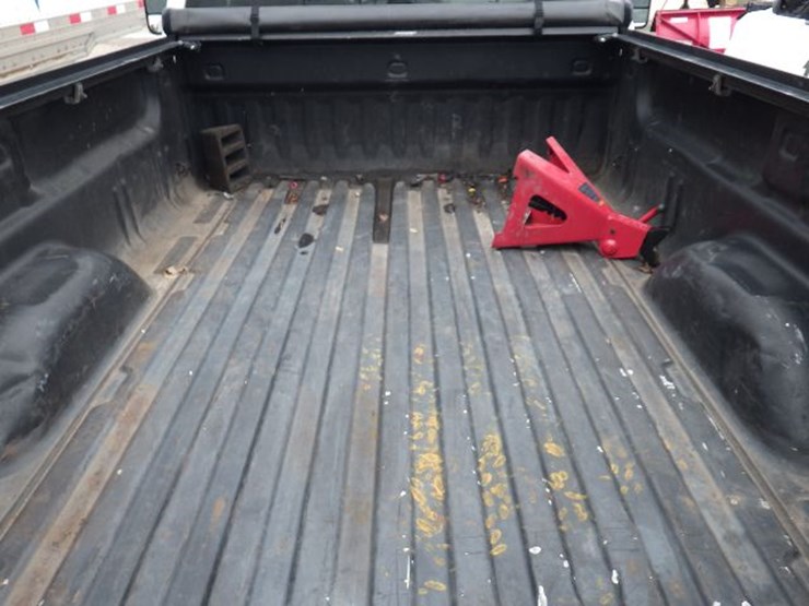 2015-chevrolet-silverado-3500-image-7