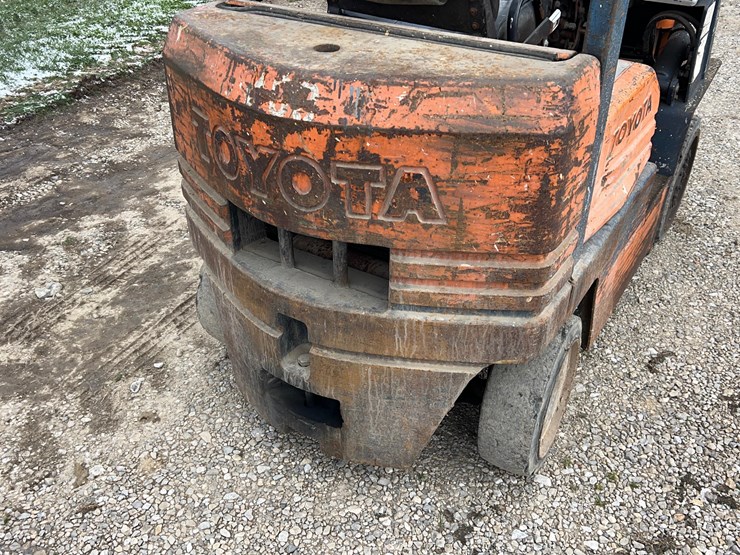 toyota-4000lb-forklift-image-9
