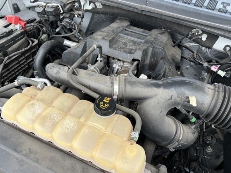 2016-ford-f150-image-12