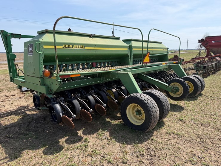 john-deere-1560-image-3