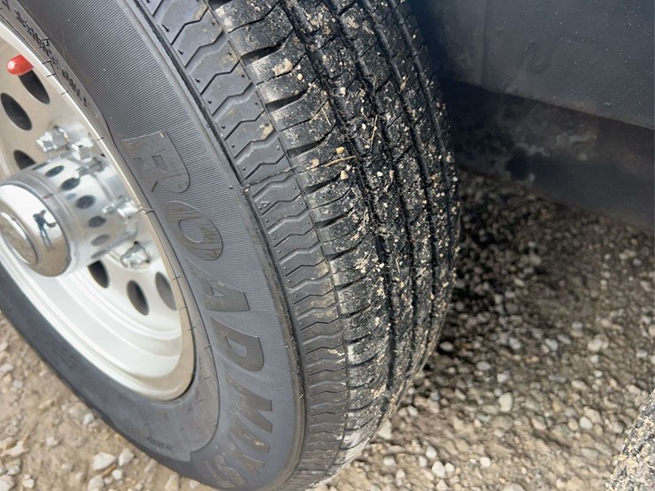 2016-stealth-viper-24'-enclosed-trailer-image-35