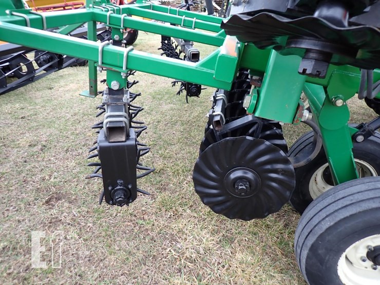 great-plains-2200tt-image-7