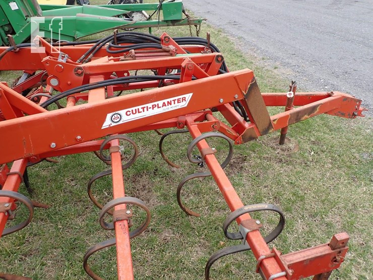 case-ih-5100-image-13