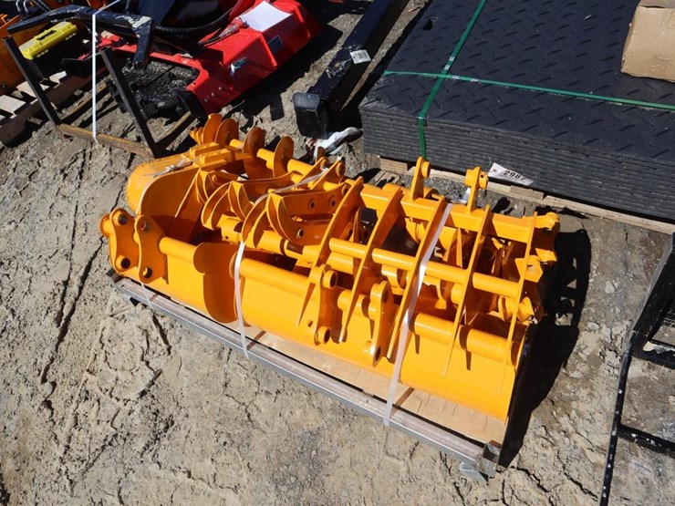 giyi-excavator-attachment-kit-image-1