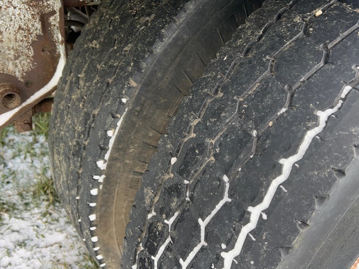 28'-single-axle-pup-trailer-for-storage-image-10