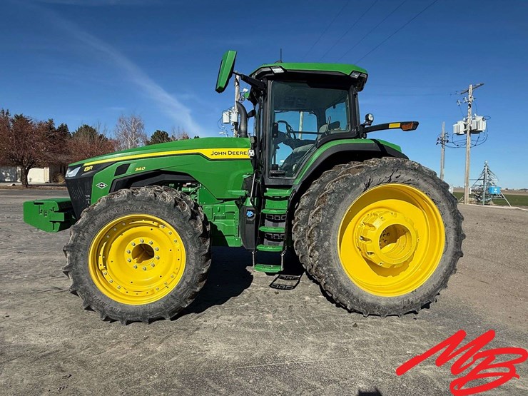 2023-john-deere-8r-340-image-3