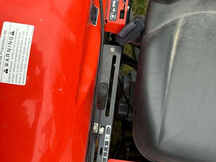 2021-kubota-l2501hst-image-27