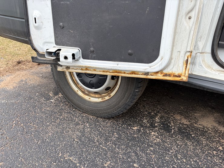 2015-ford-transit-image-30