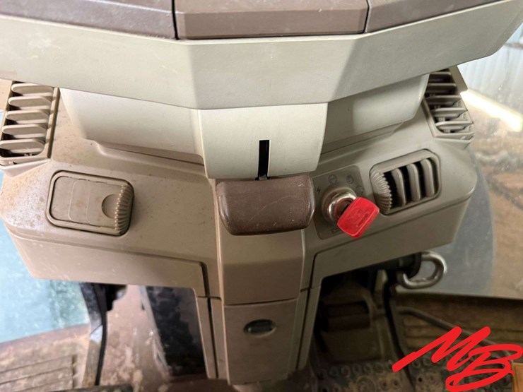 john-deere-7520-image-36