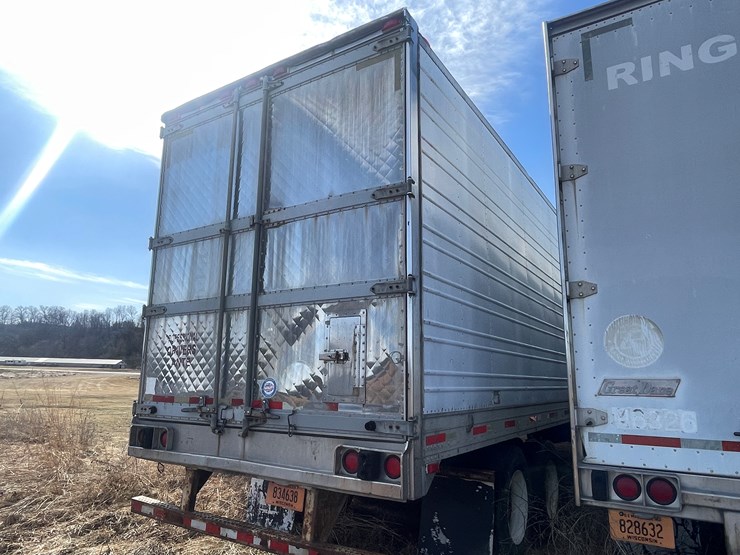 1999-utility-53'-image-5