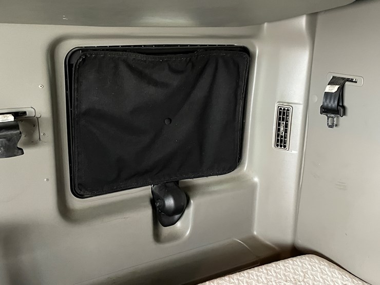 2016-international-prostar-image-41