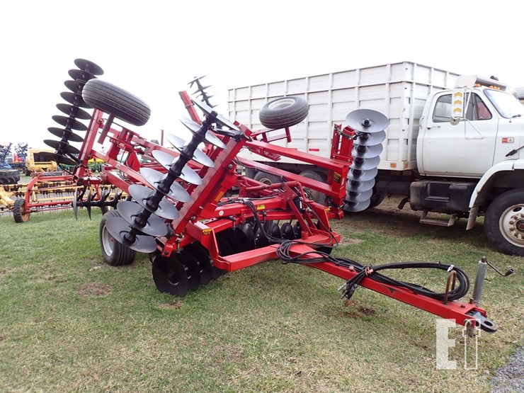 case-ih-3950-image-2