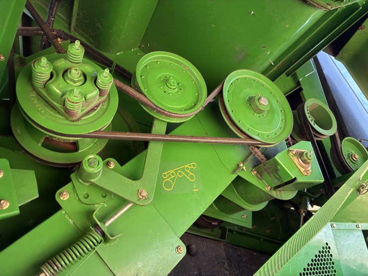 2005-john-deere-9660-sts-image-56