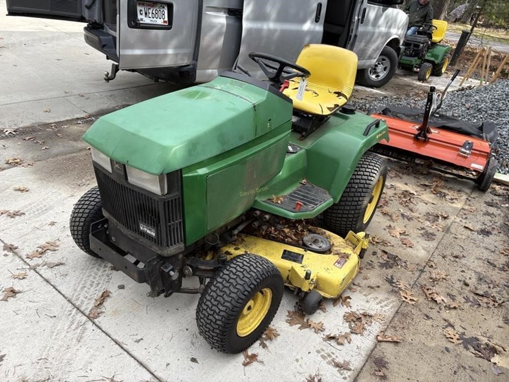 john-deere-la-image-1