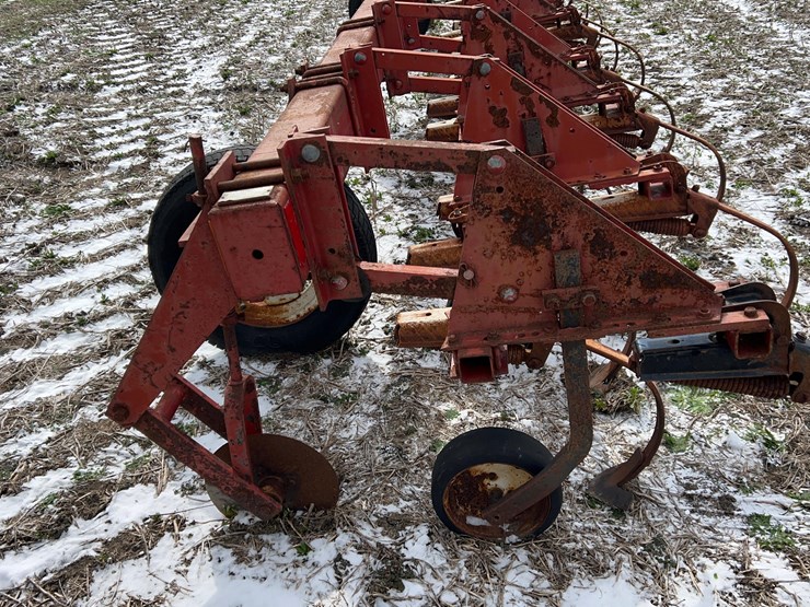 international-133-image-5