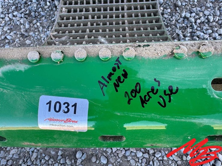 john-deere-9670-combine-large-wire-concaves-approx.-200-acres-of-use-image-1