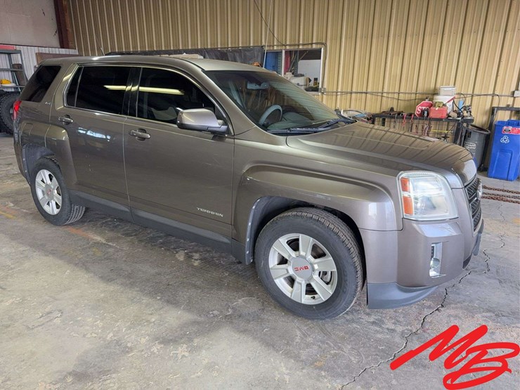 2010-gmc-terrain-sle-image-3