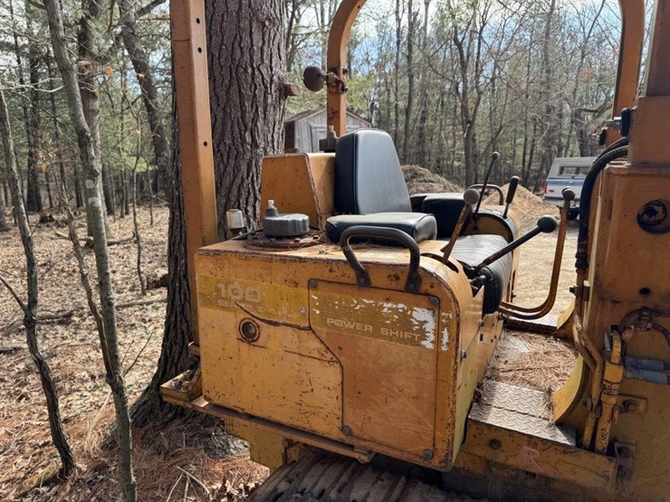 international-100e-image-11