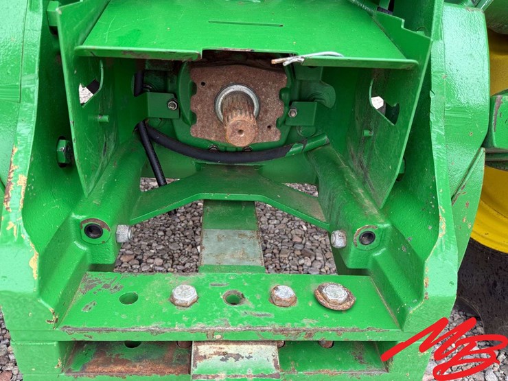 2013-john-deere-8285r-image-10